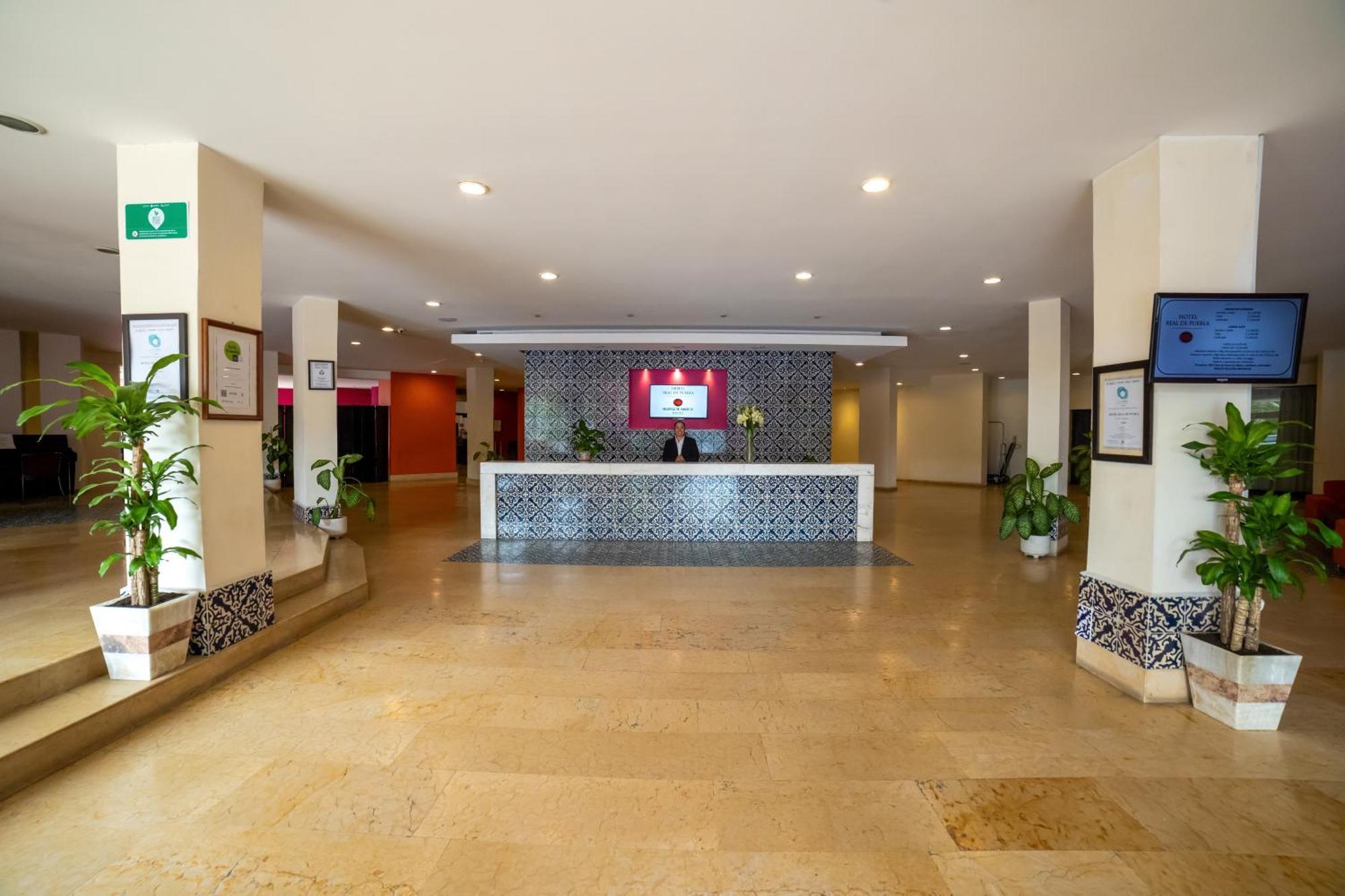 Hotel Real De Puebla Extérieur photo